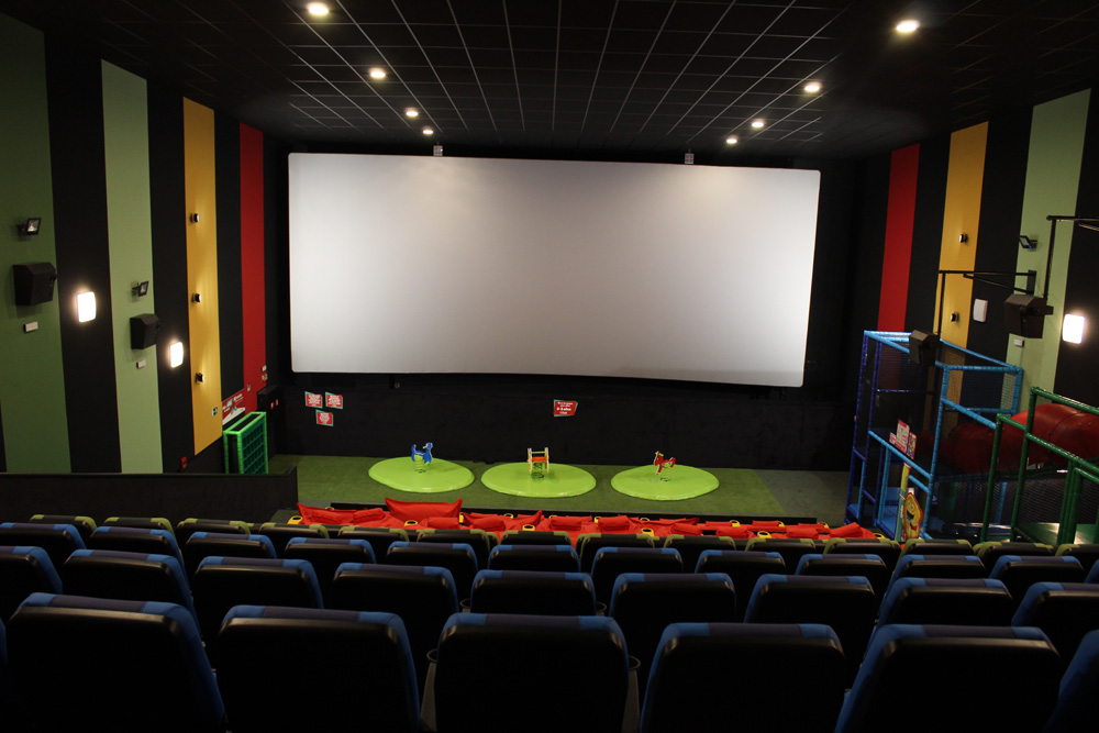 Sala de cine para niños YELMO KIDS ISLAZUL MADRID